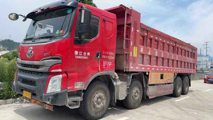 自卸车 乘龙H7   400马力